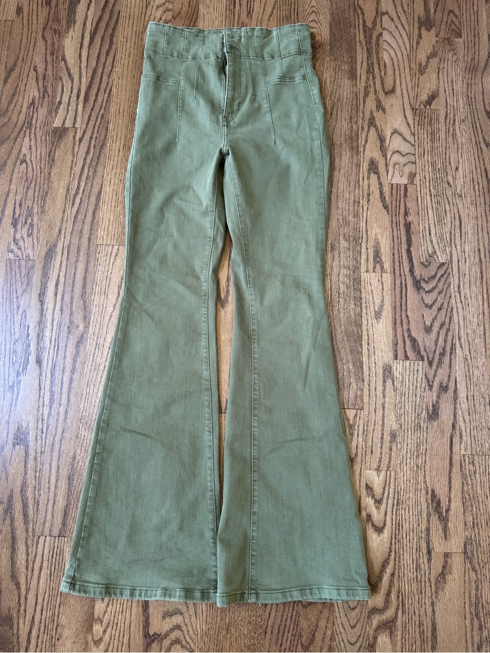 FREE PEOPLE High-Waist Flared Pants in Olive Green